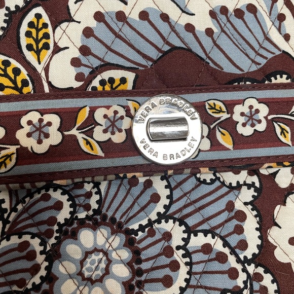 | Vera Bradley | purse. - Picture 2 of 6